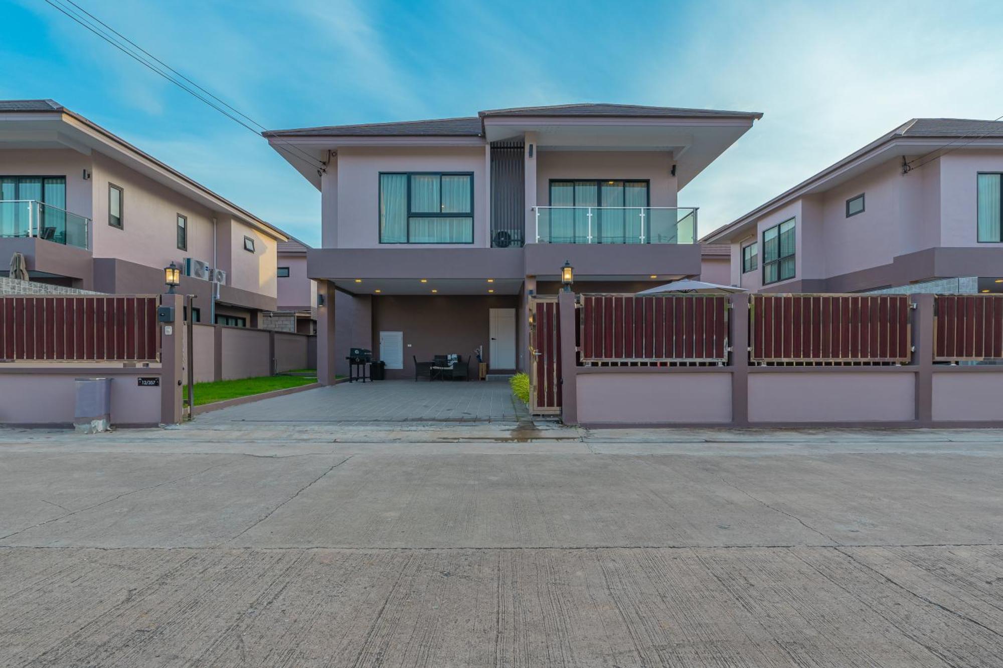 Southern Peak Pool Villa Huay Yai Pattaya Ban Huai Yai Eksteriør billede